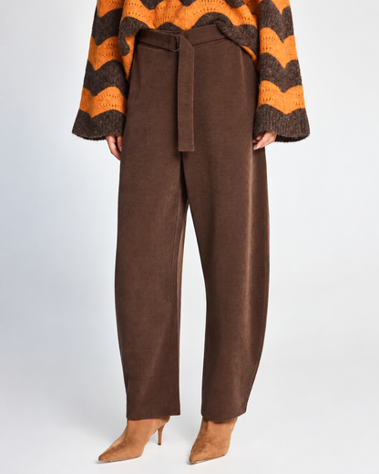 γυναικεία FUNKY BUDDHA καφέ κοτλέ παντελόνι jogger wide leg balloon fit ζώνη μοντέλο
