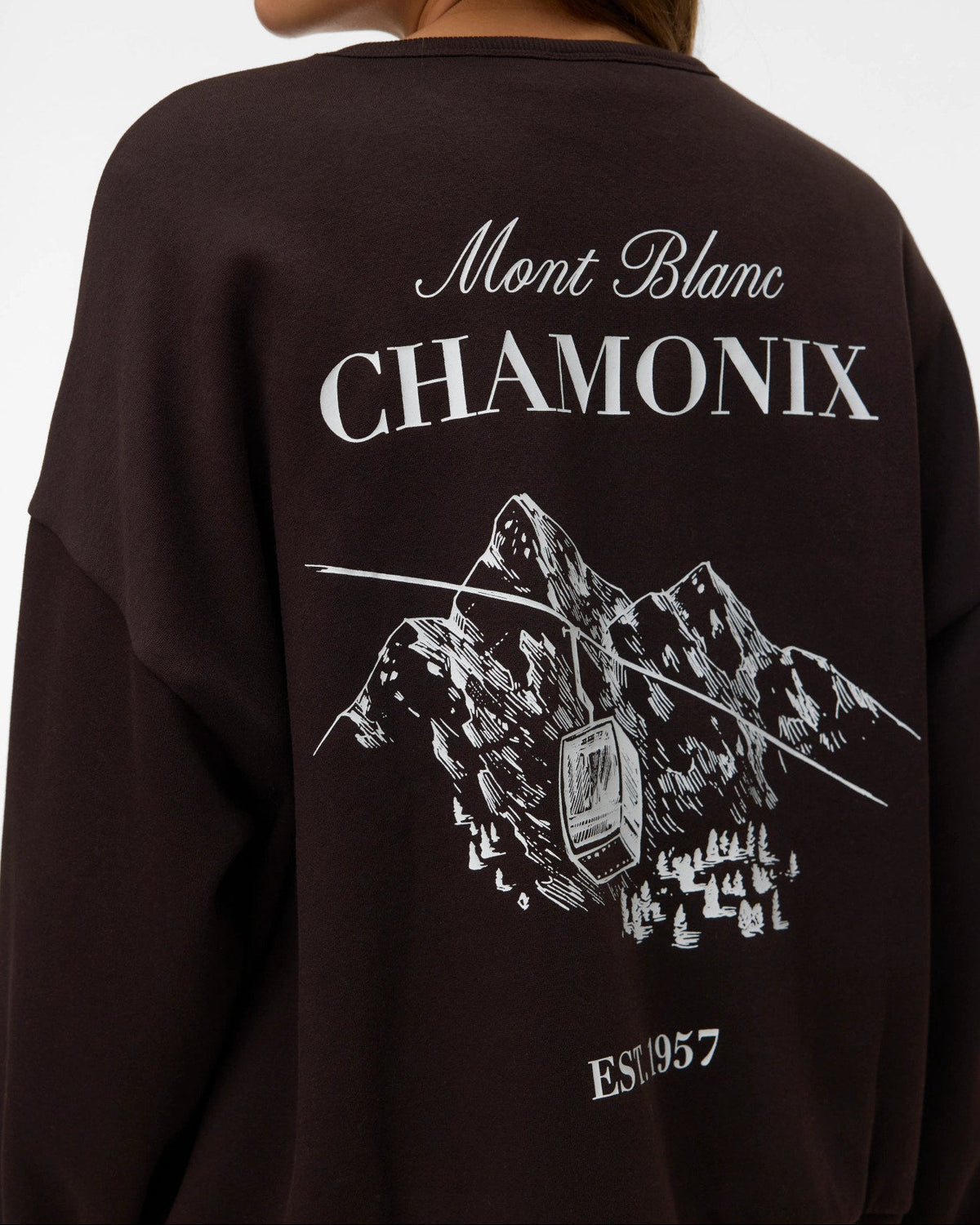 γυναικείο VERO MODA σκούρο καφέ oversized φούτερ Mont Blanc Chamonix graphic βουνά τελεφερίκ detail πλάτης
