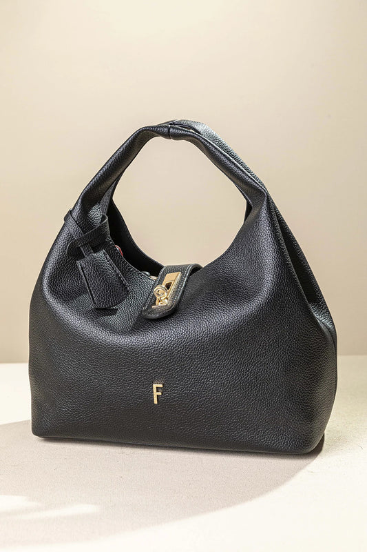 γυναικεία FRAGOLA BAGS τσάντα χειρός χιαστί μαύρη ανάγλυφη υφή χρυσό κούμπωμα μονόγραμμα F — μπροστά
