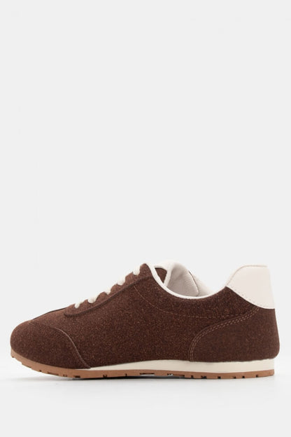 Sneakers σε Συνδυασμό Χρωμάτων