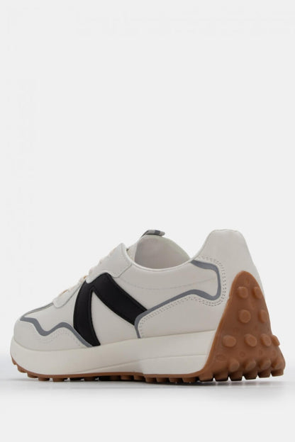 Sneakers σε Συνδυασμό Χρωμάτων