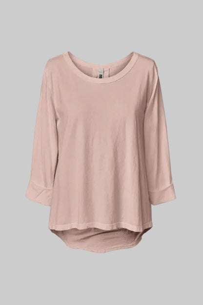 Wendy Trendy  Γυναικεία ασύμμετρη μπλούζα από βαμβακερό ύφασμα σε dusty pink χρώμα με κουφόπιετα στη μέση της πλάτης